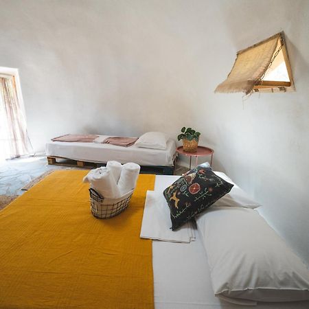 Nisi Glamping Hotel Rahón-part Szoba fotó