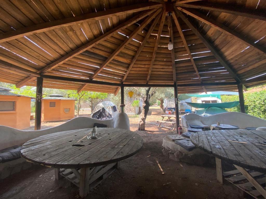 Nisi Glamping Hotel Rahón-part Kültér fotó