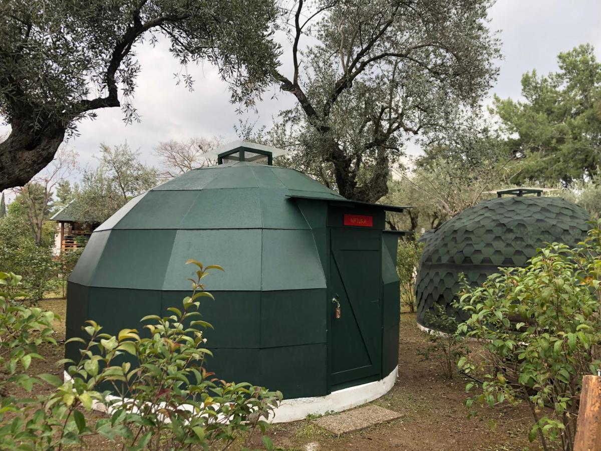 Nisi Glamping Hotel Rahón-part Kültér fotó