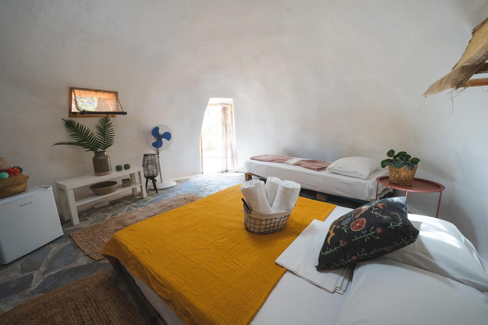 Nisi Glamping Hotel Rahón-part Szoba fotó