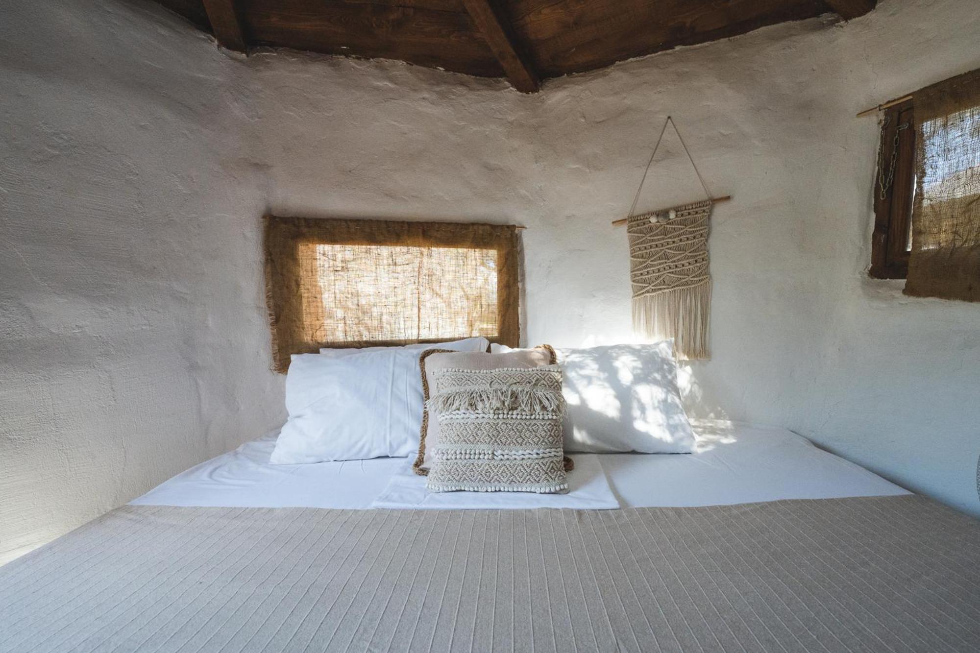 Nisi Glamping Hotel Rahón-part Szoba fotó