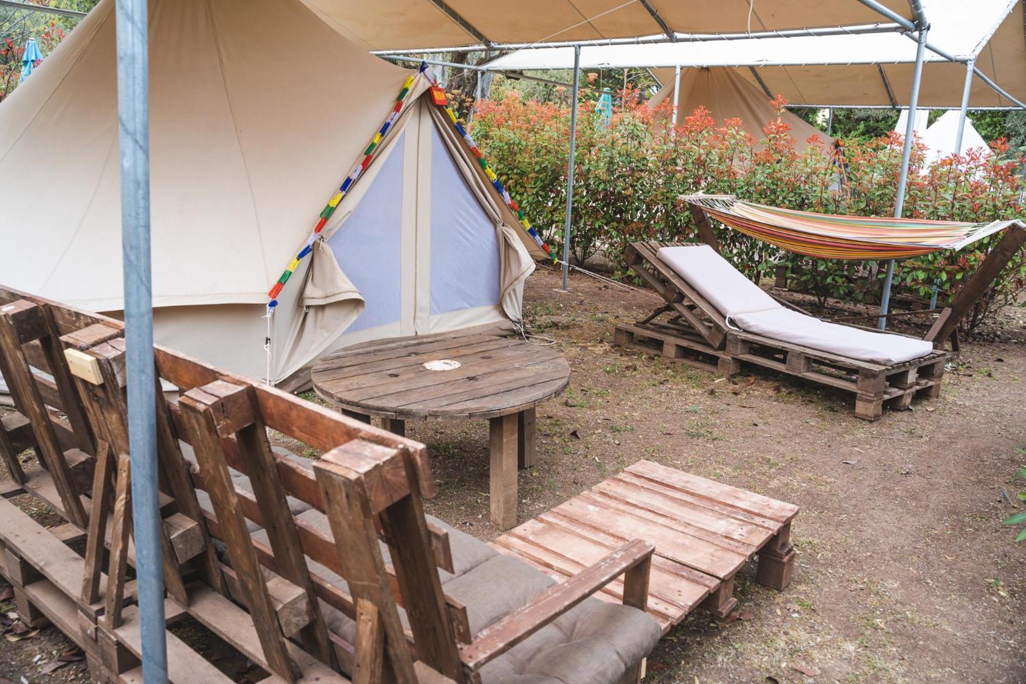 Nisi Glamping Hotel Rahón-part Szoba fotó